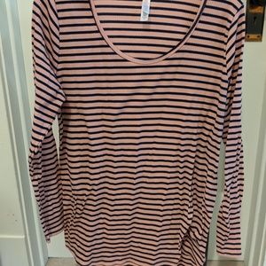 LulaRoe Long sleeve Lynnae?